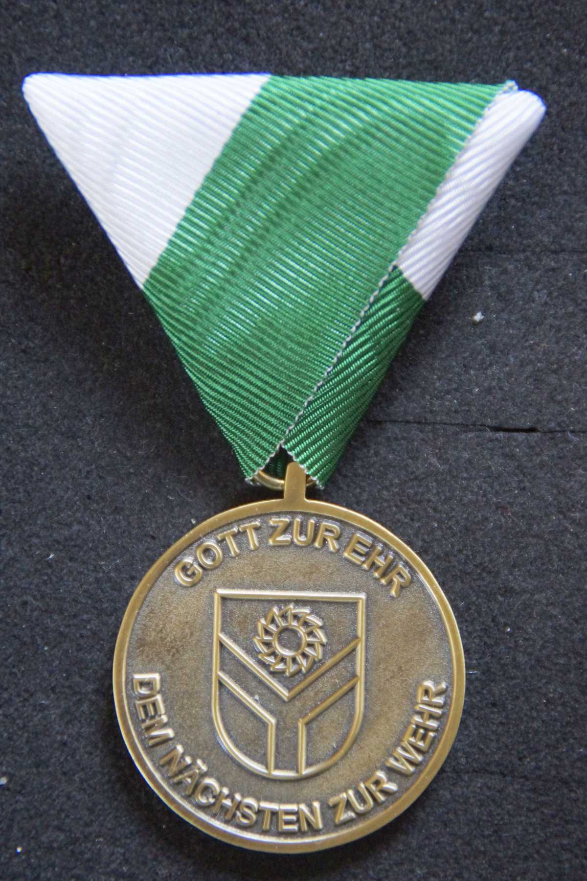 Pucking FW VM B avers