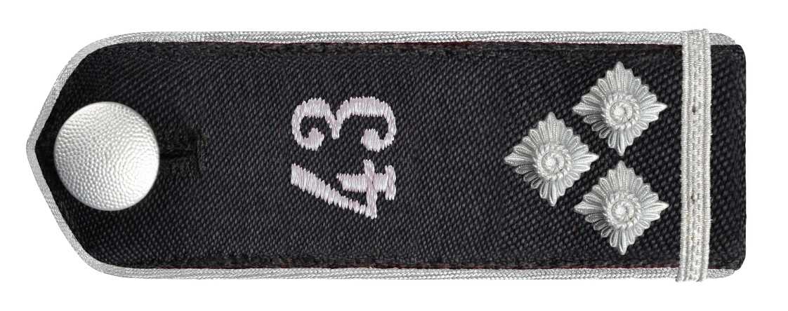 Obergefolgschaftsfuehrer silber links